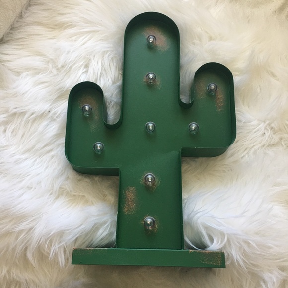 🌵CACTUS LIGHT🌵 - Picture 2 of 3